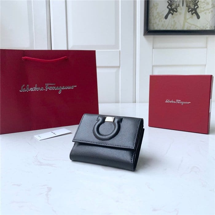 FERRAGAMO 페레가모 3단 지갑